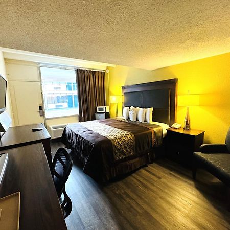 James River Inn & Suites Newport News Extérieur photo