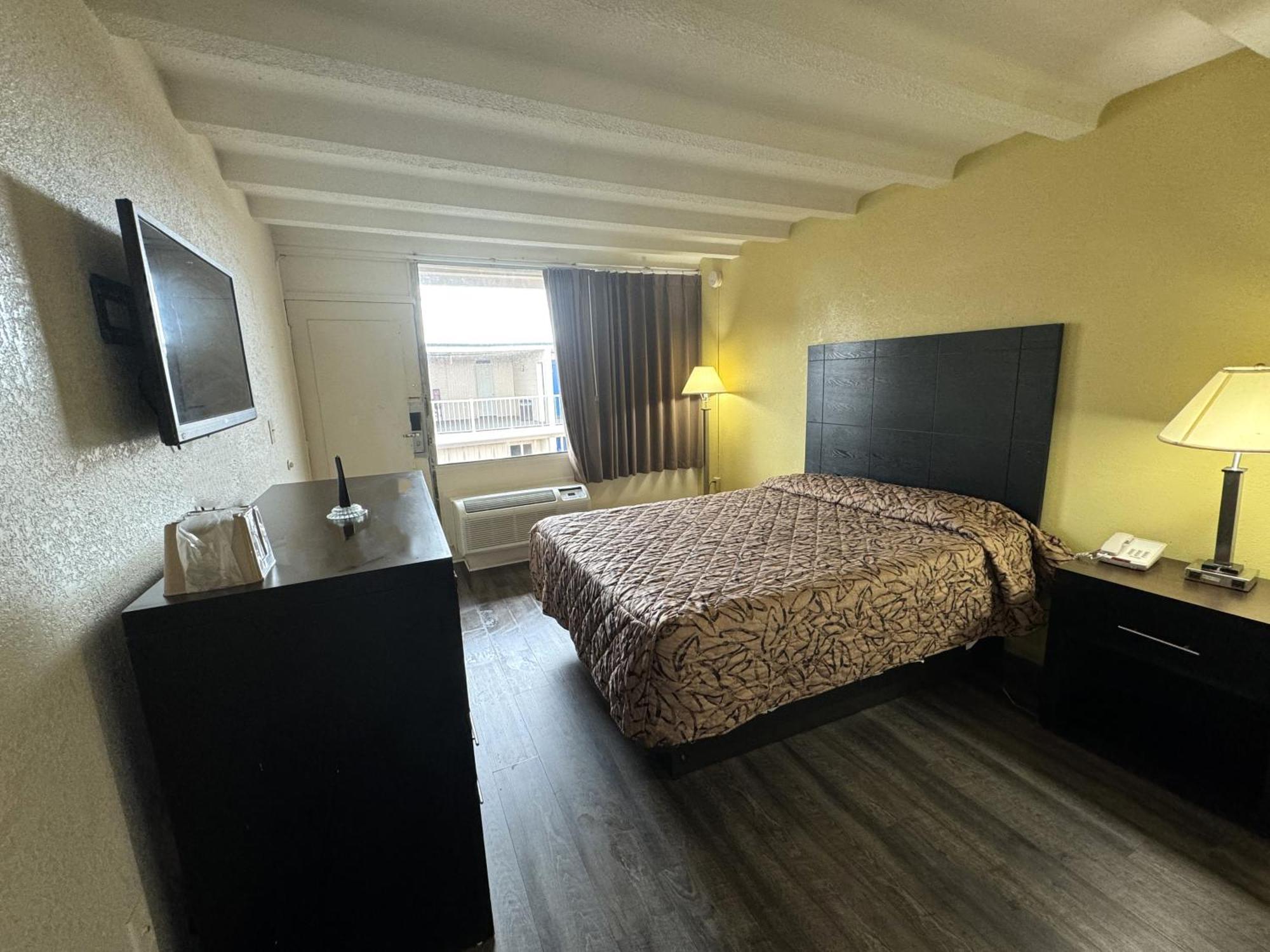 James River Inn & Suites Newport News Extérieur photo