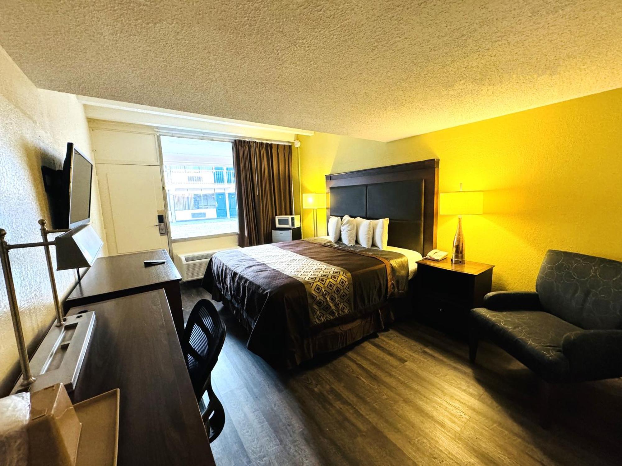 James River Inn & Suites Newport News Extérieur photo