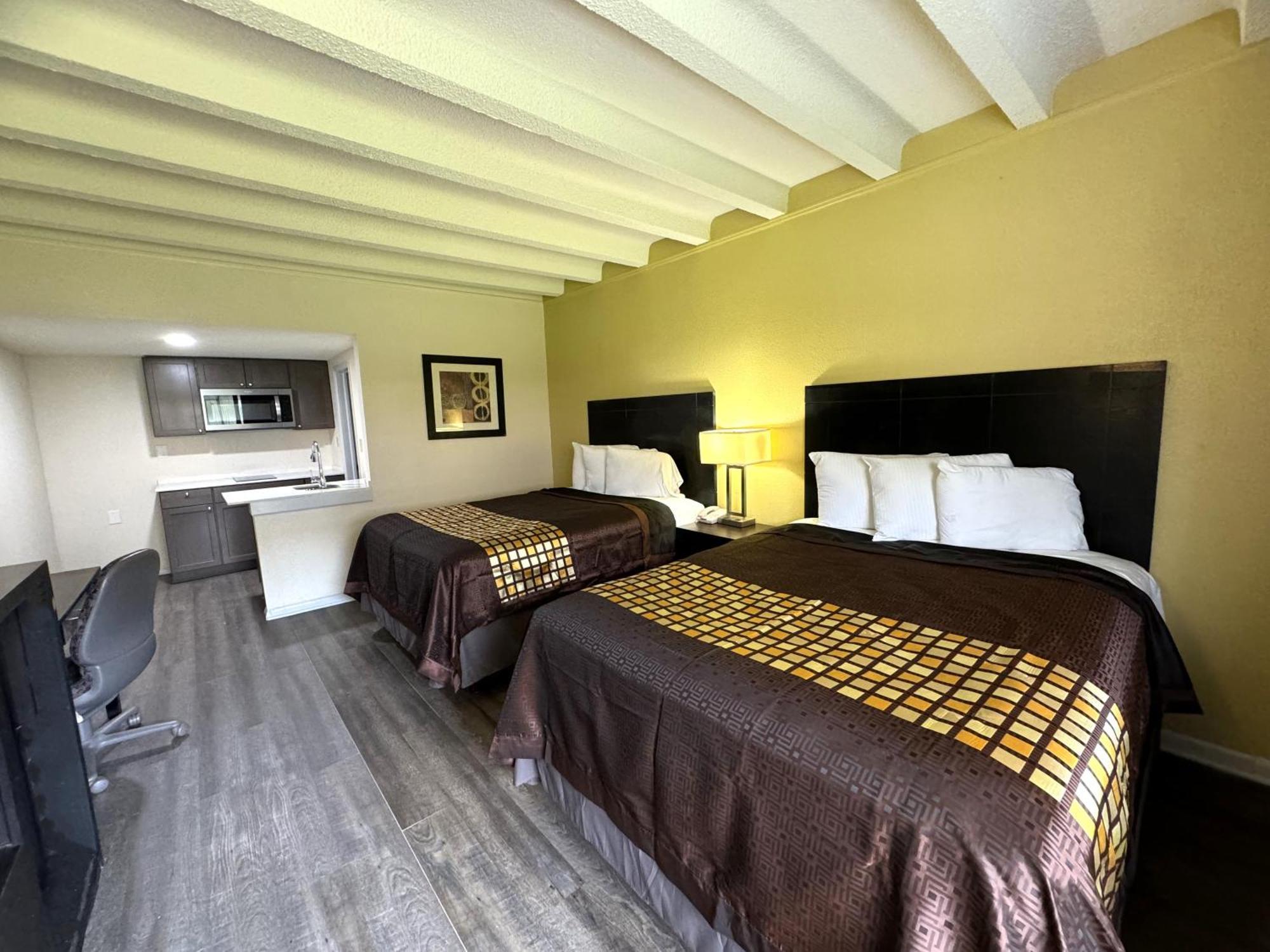 James River Inn & Suites Newport News Extérieur photo