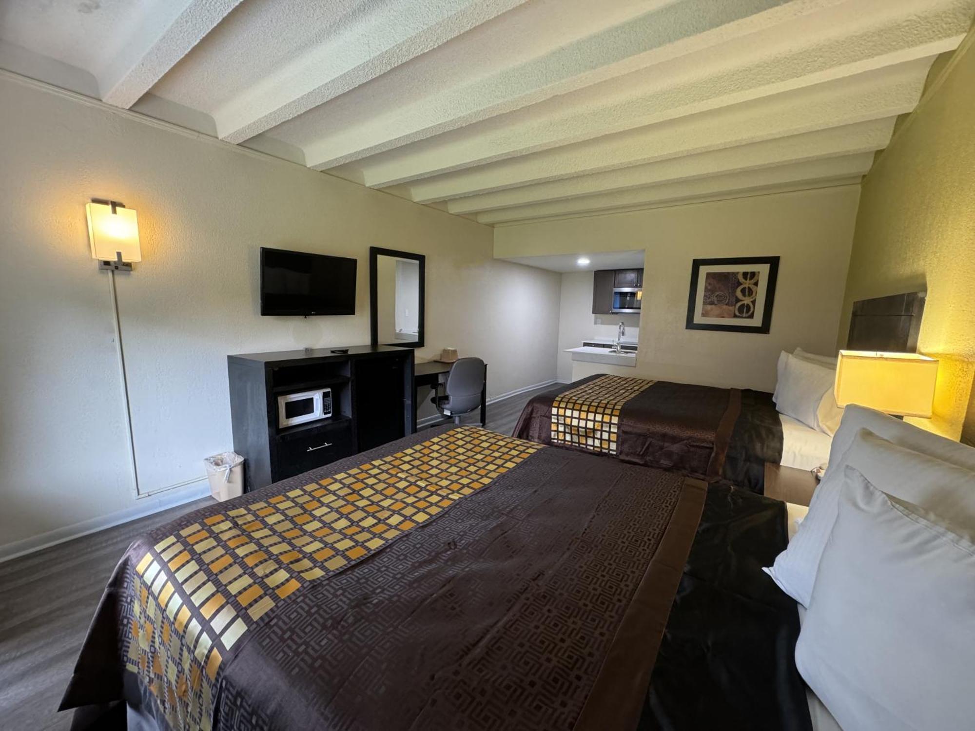 James River Inn & Suites Newport News Extérieur photo